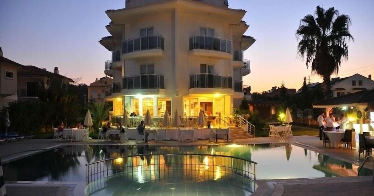 Een foto van het zwembad bij Nevada Hotel & Spa