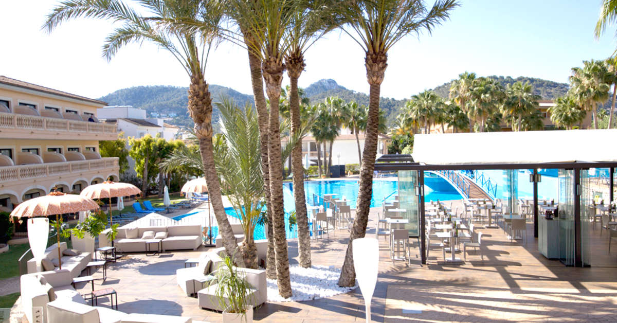 Ein Foto vom Pool im Mon Port Hotel & Spa