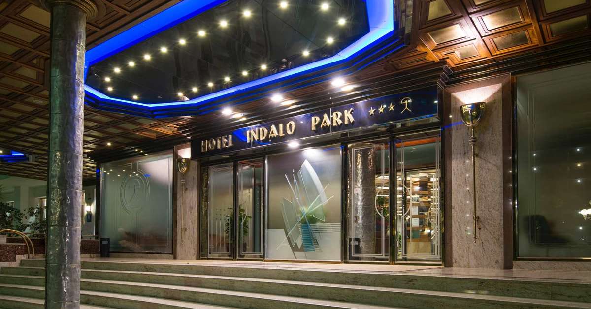Een foto van de buitenkant van Hotel Indalo Park