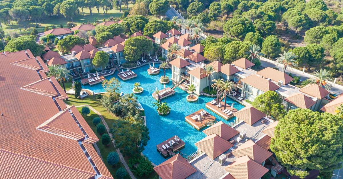 Een foto van het zwembad bij IC Hotels Residence