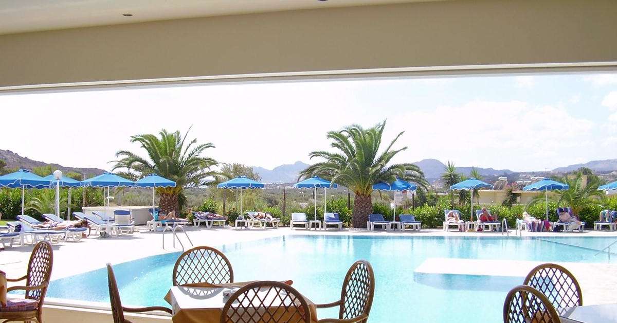 Ein Foto von der Terrasse im Zoes Hotel