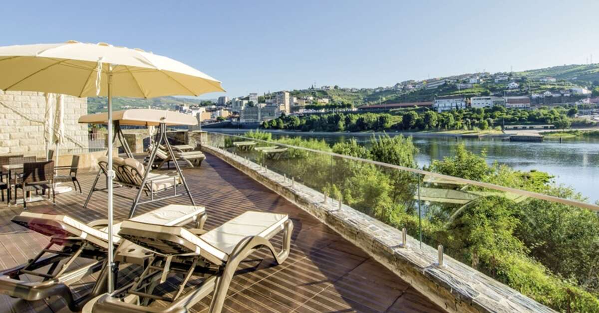Een foto van het terras bij Vila Gale Collection Douro