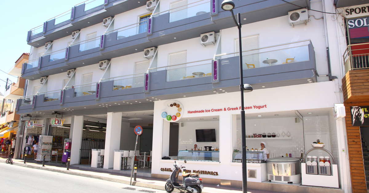 Een foto van de buitenkant van Hotel Porto Plazza