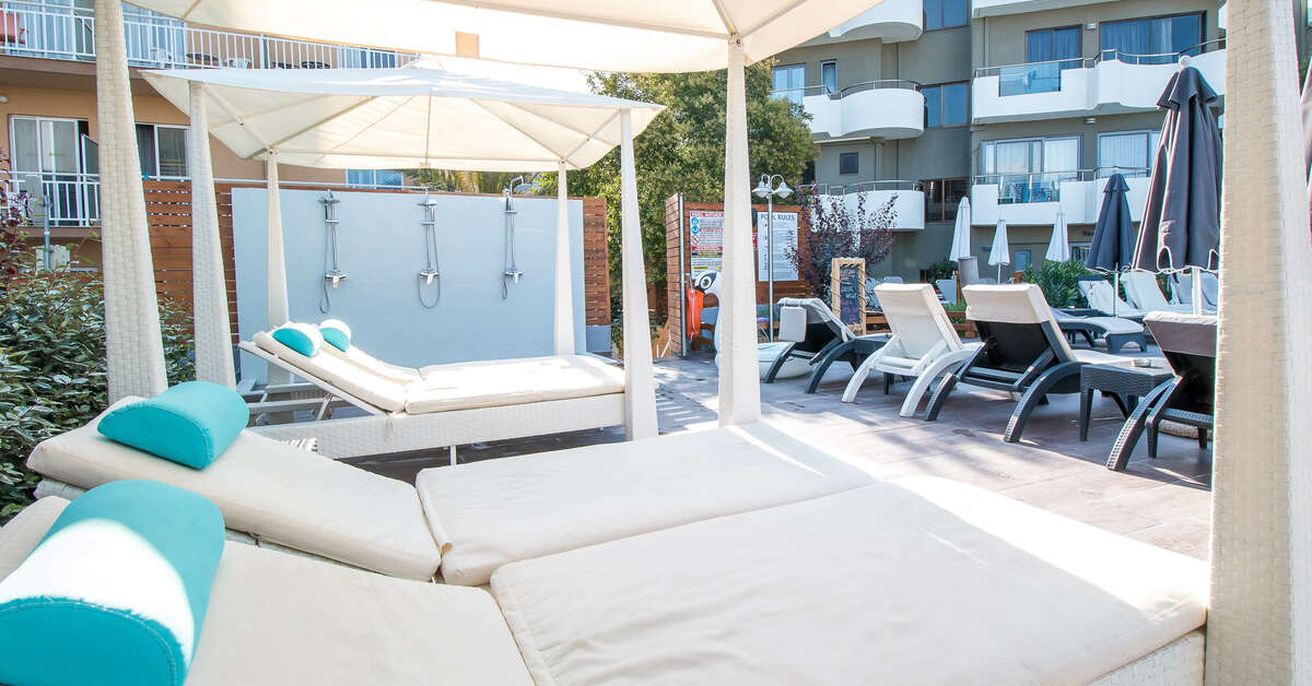 Een foto van het terras bij Sunny Days Appartementen