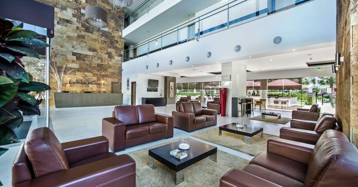 Een foto van het interieur van Areias Village