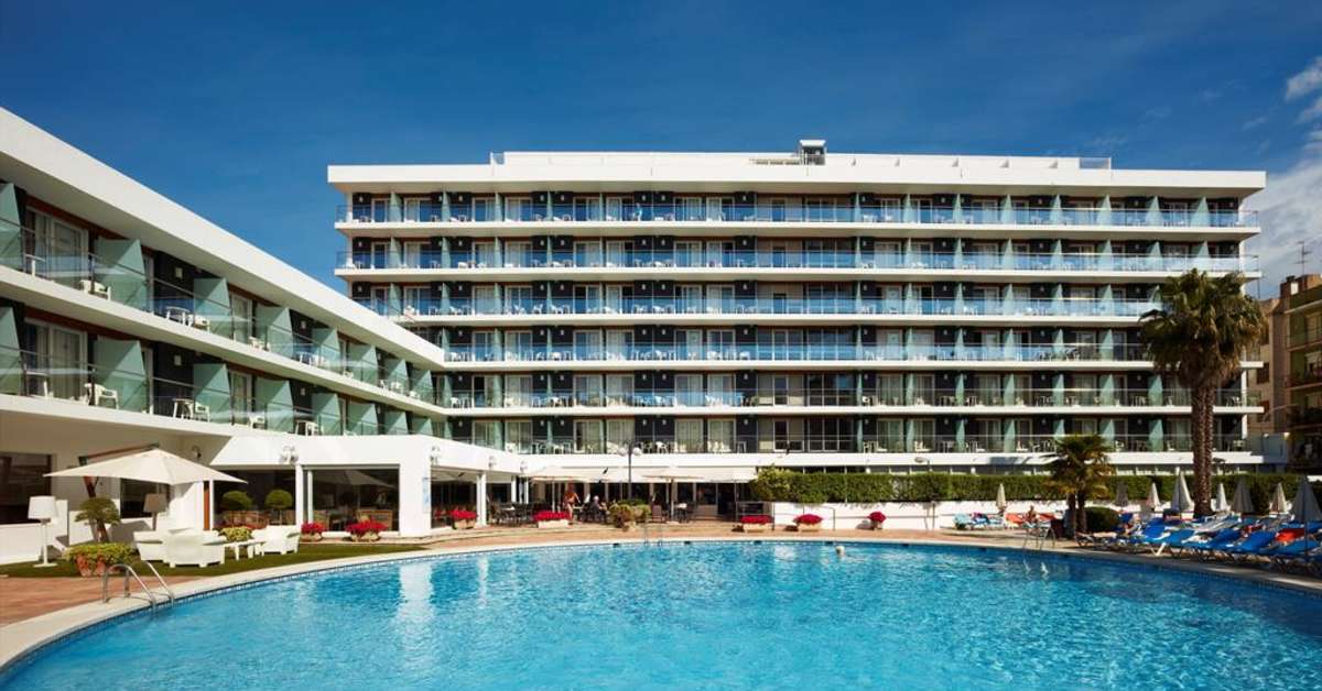 Ein Foto vom Pool im Anabel Hotel
