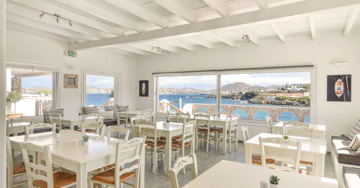 Een foto van Paros Bay