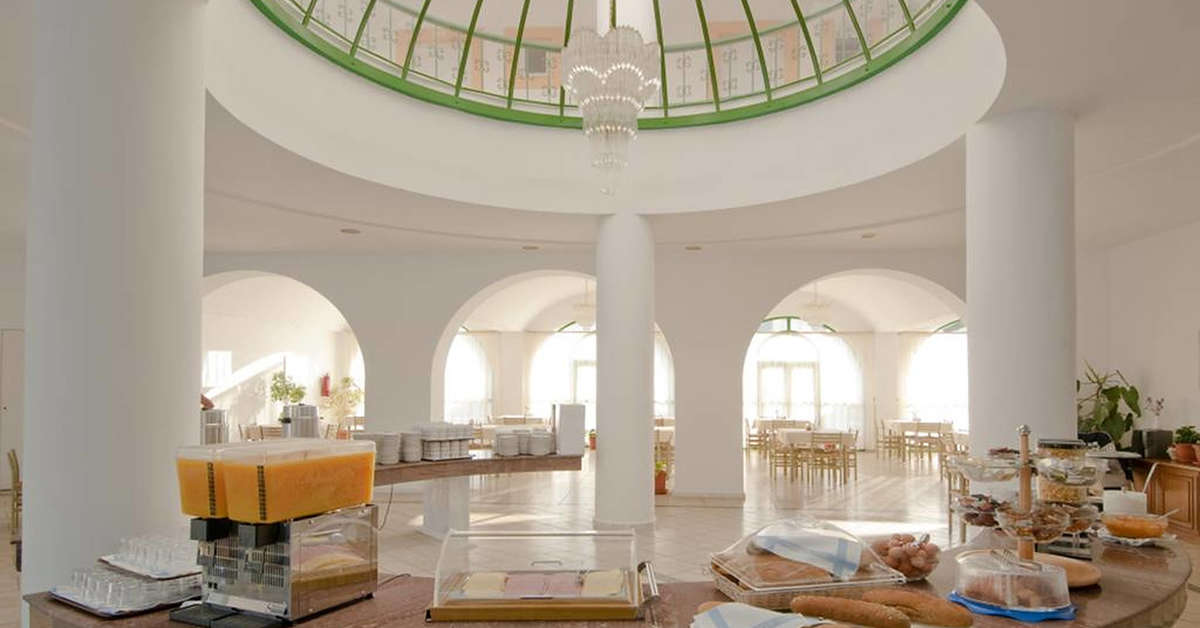 Een foto van de faciliteiten bij Alexandra Beach Aparthotel