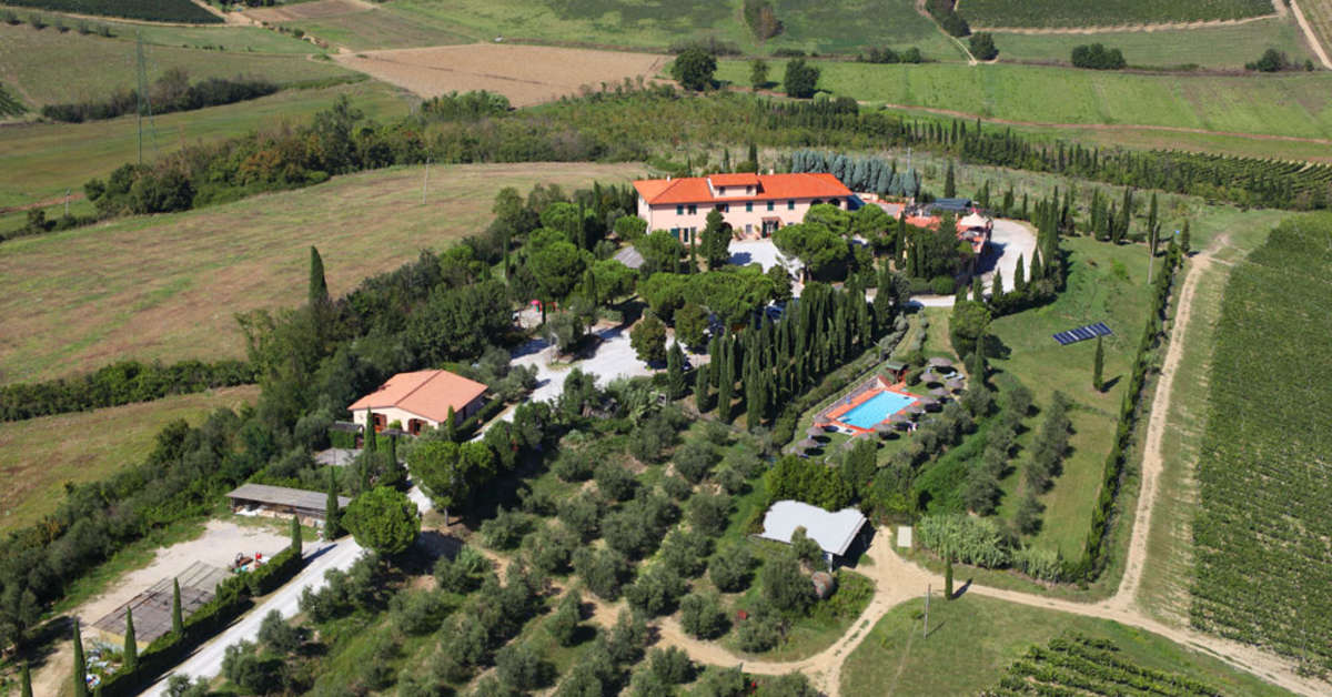 Een foto van de buitenkant van Agriturismo Isola Verde