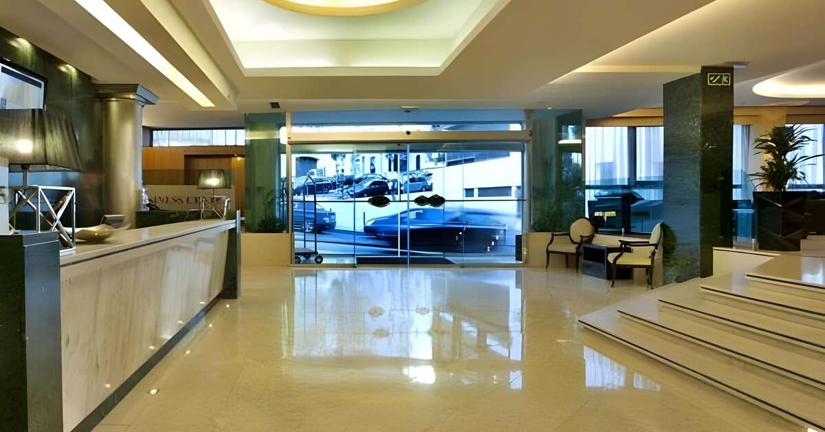 Een foto van het interieur van Turim Europa Hotel