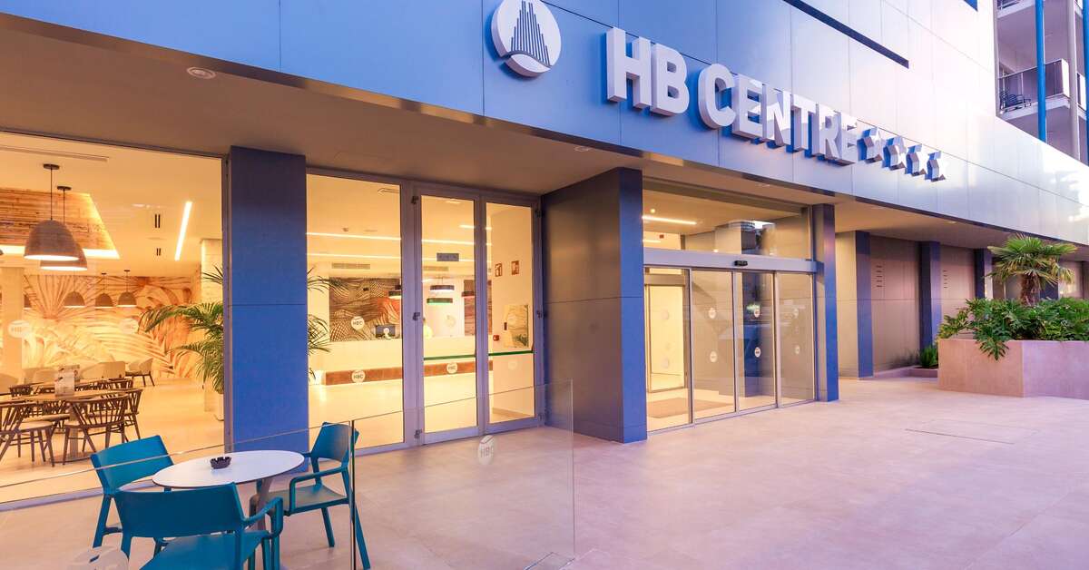 Een foto van de buitenkant van Hotel Benidorm Centre