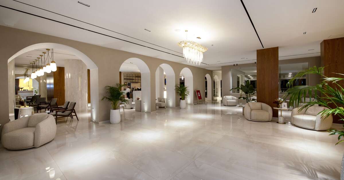 Ein Foto vom Innenbereich im Vantaris Luxury Beach Resort