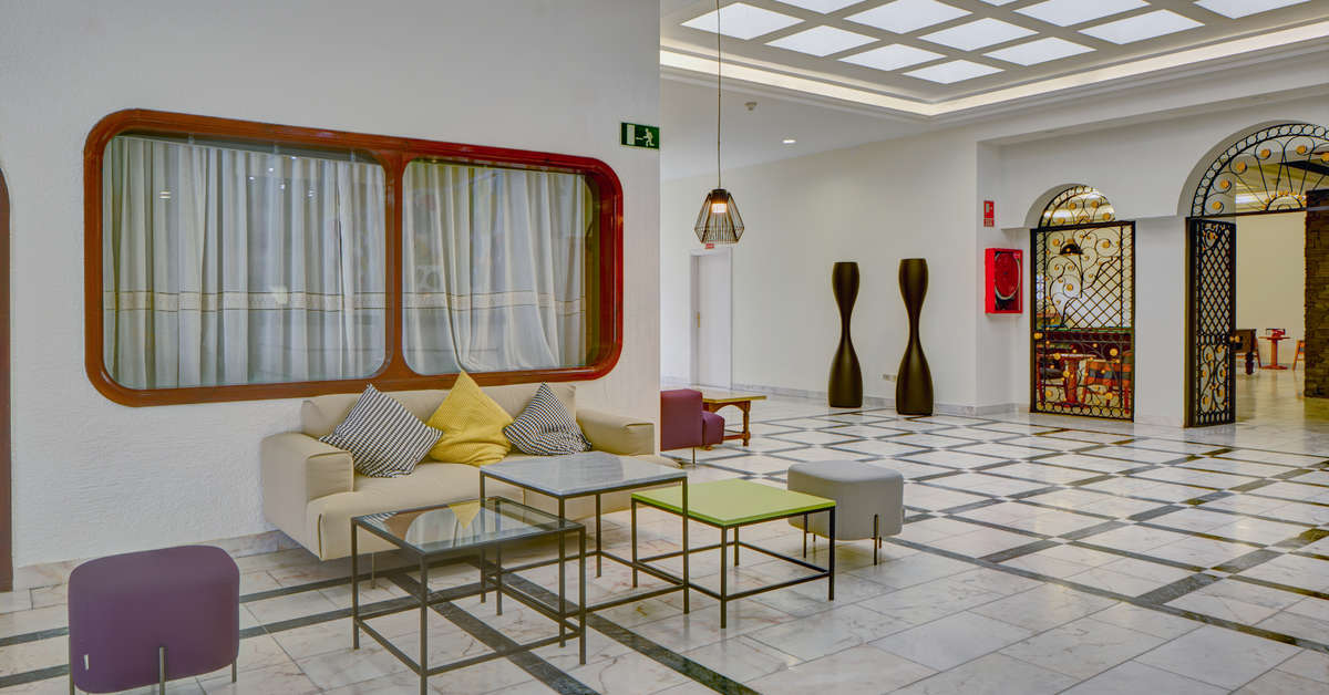 Een foto van het interieur van Coral Teide Mar