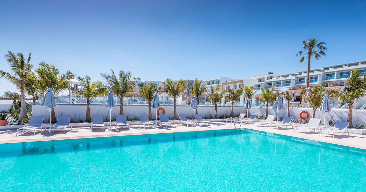 Een foto van het zwembad bij Blue Lagoon Ocean