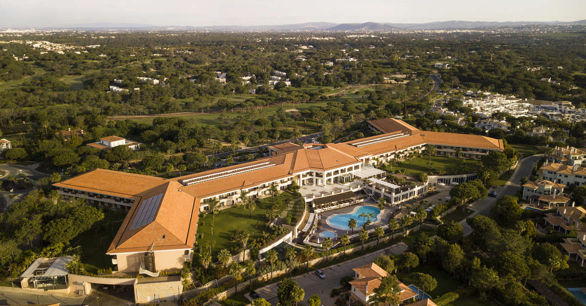 Een foto van de buitenkant van Wyndham Grand Algarve