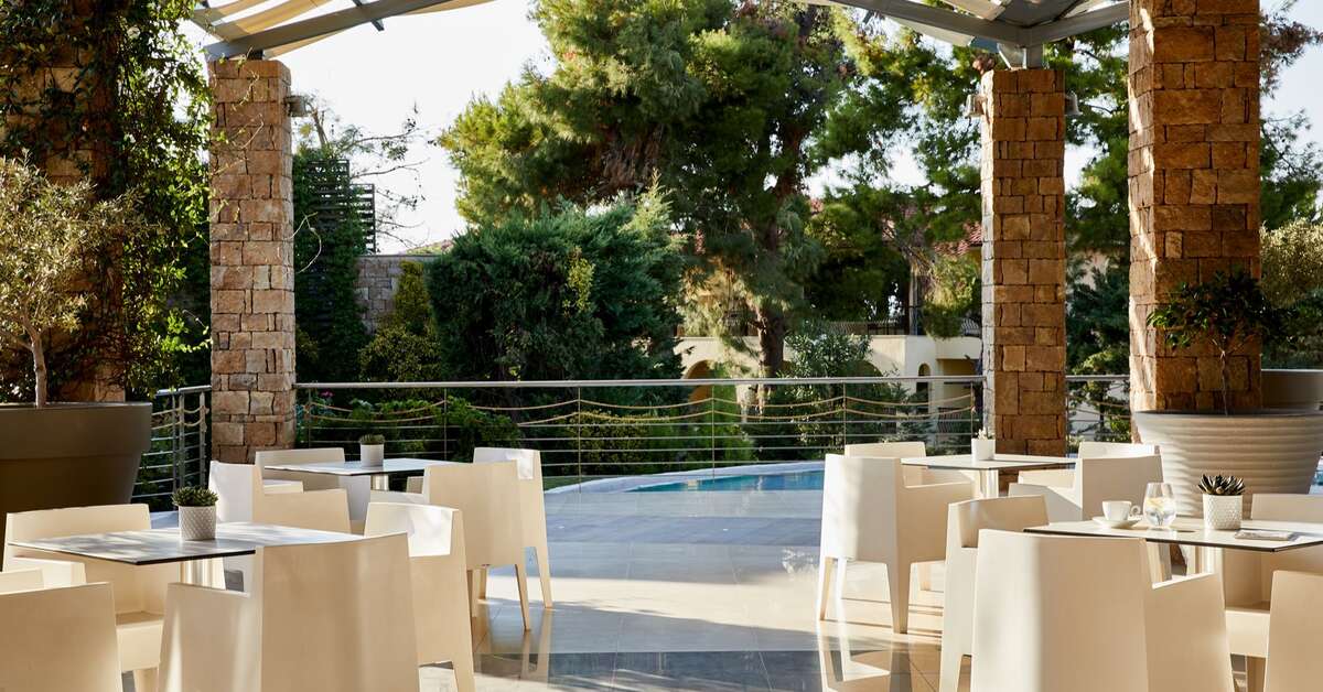 Een foto van het terras bij Istion Club & Spa