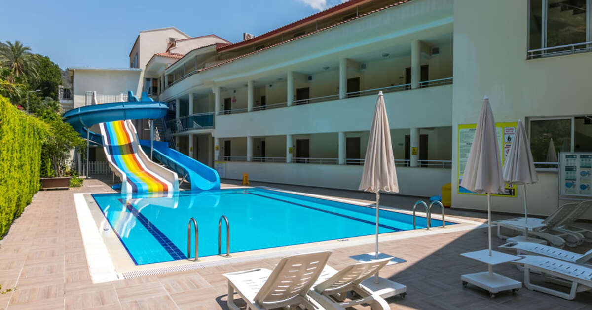 Een foto van het zwembad bij Montebello Resort