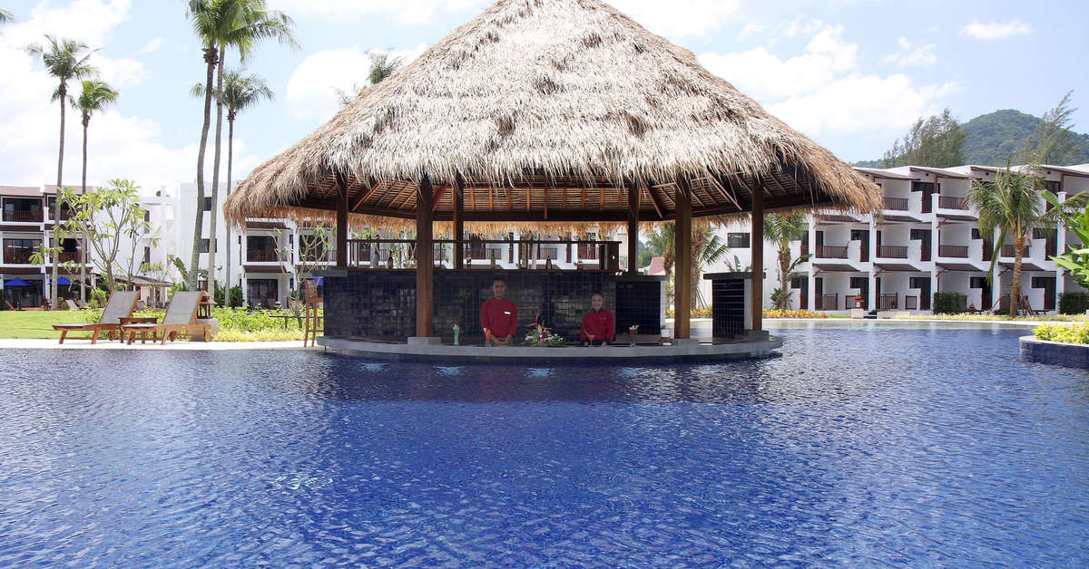 Een foto van het zwembad bij Sunprime Kamala Beach