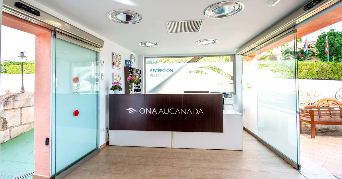 Een foto van het interieur van Aparthotel Ona Aucanada Club