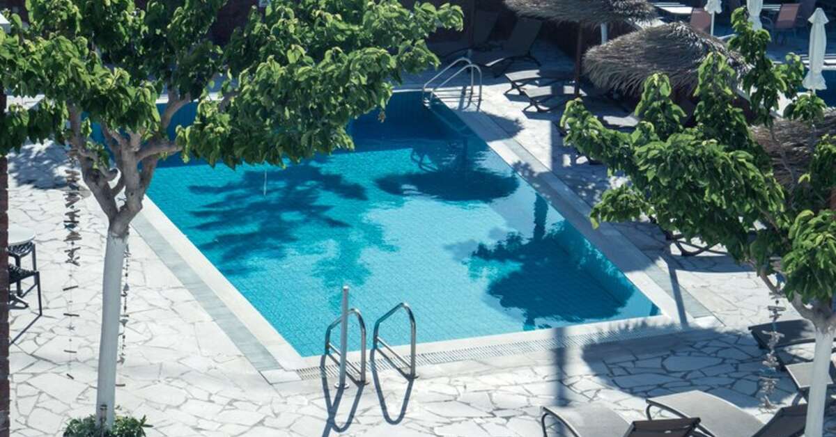 Een foto van het zwembad bij Selini Hotel