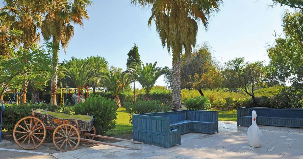 Een foto van het terras bij Cavo D'oro