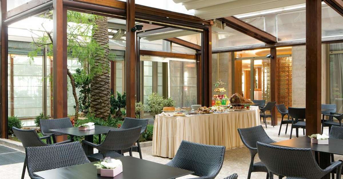 Een foto van Royal Continental Hotel