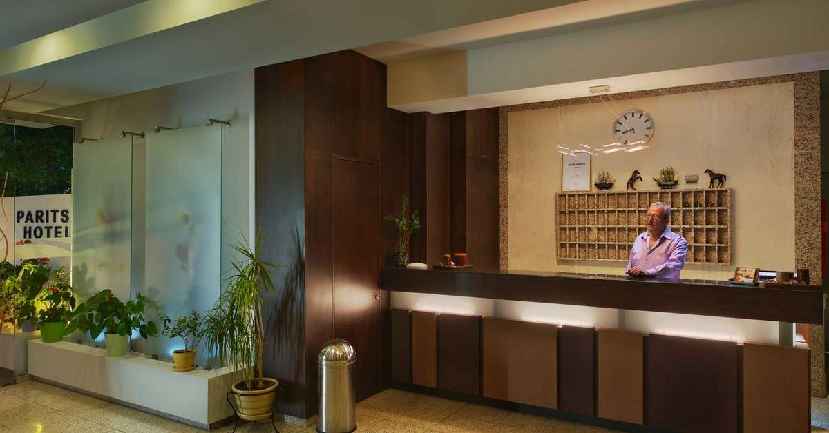 Een foto van het interieur van Paritsa Hotel