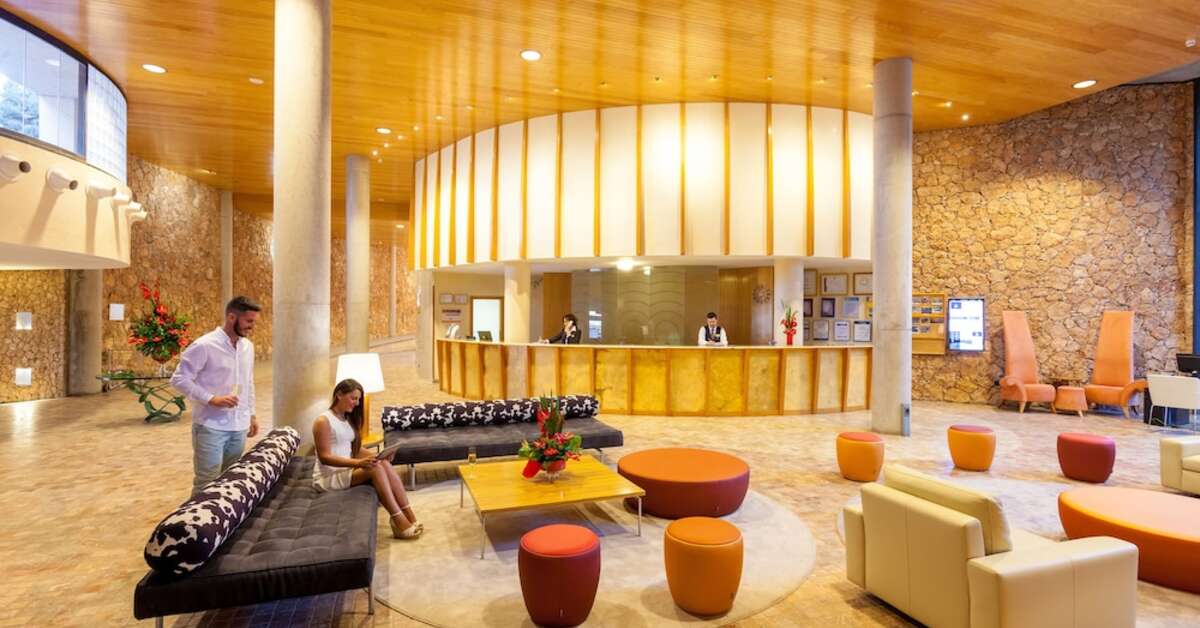 Een foto van het interieur van MUR Hotel Faro Jandia