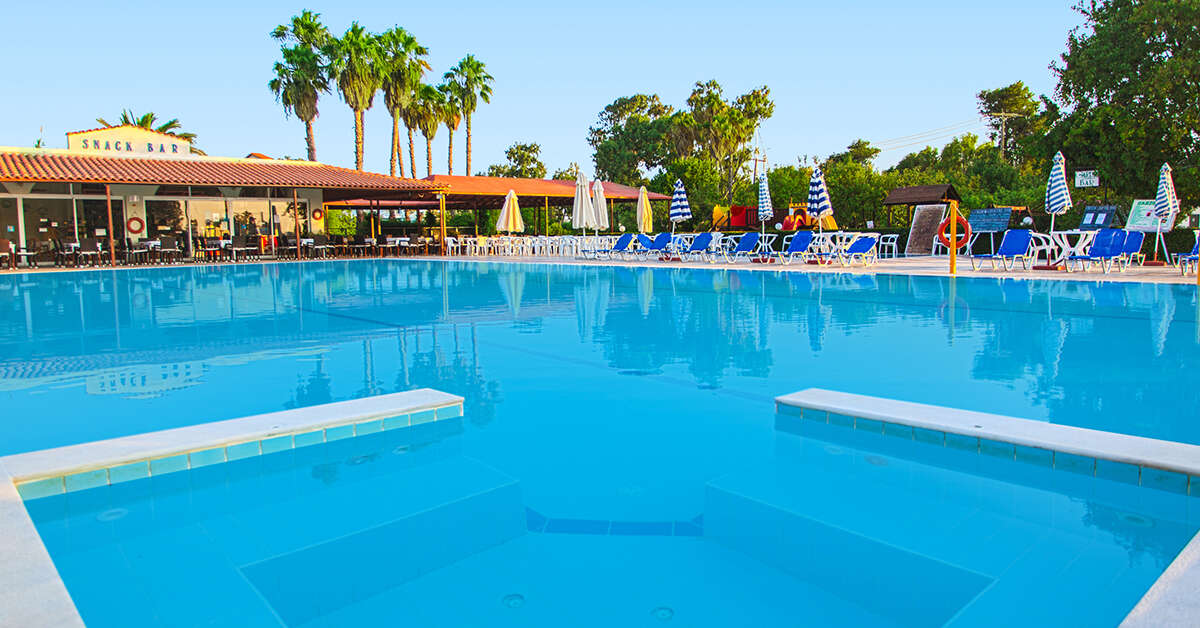 Ein Foto vom Pool im Hotel Continental Palace