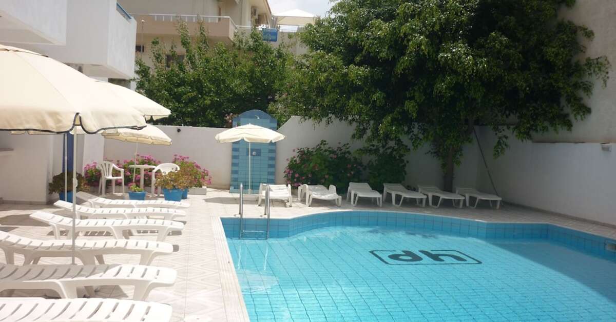 Een foto van het zwembad bij Hersonissos Central