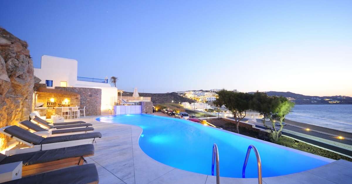 Een foto van het zwembad bij Mykonos Beach Hotel