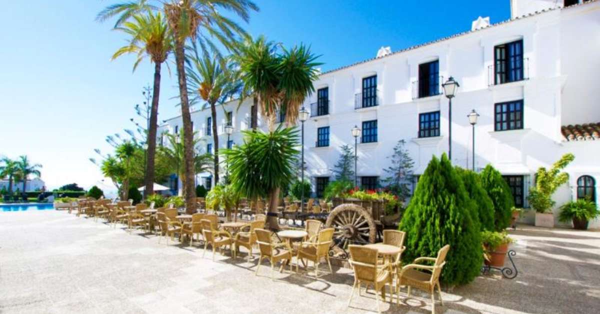 Een foto van het terras bij Ilunion Hacienda de Mijas