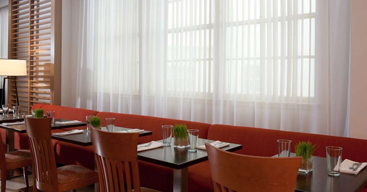 Een foto van Marseilles Hotel