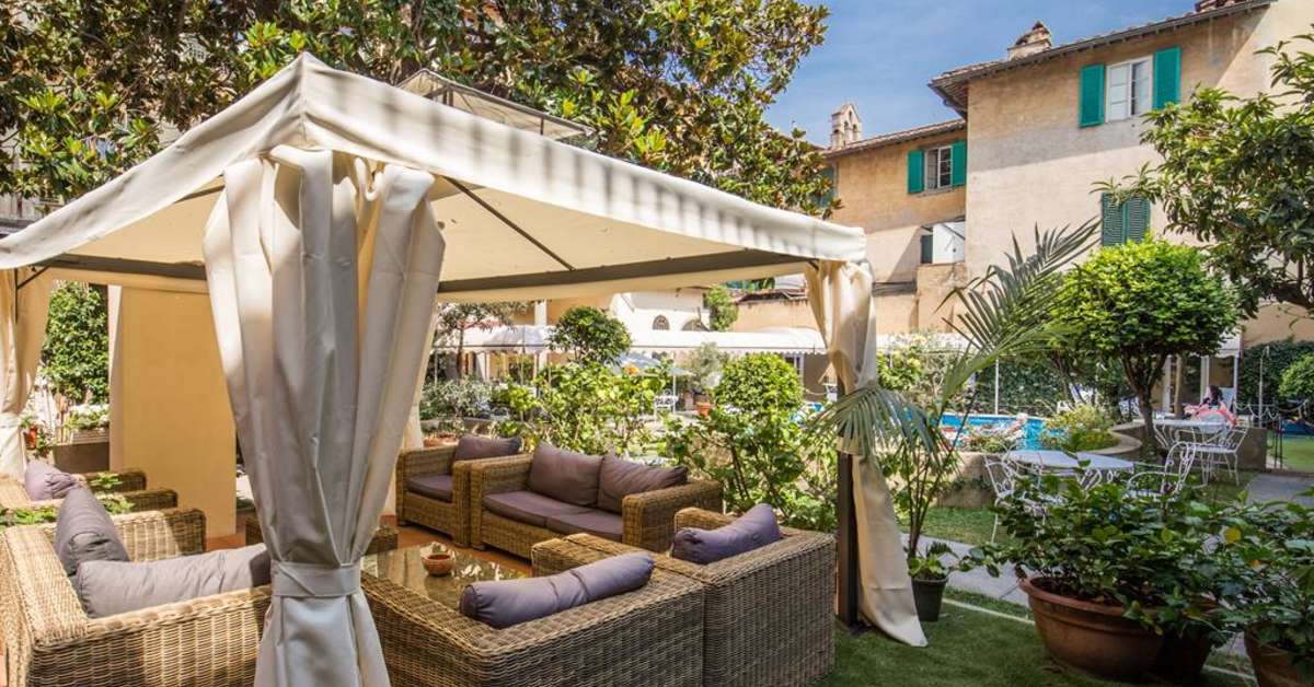 Een foto van het terras bij Hotel Croce di Malta Florence