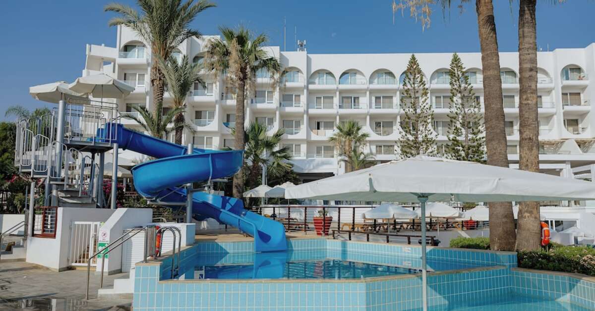 Een foto van The Golden Coast Beach Hotel