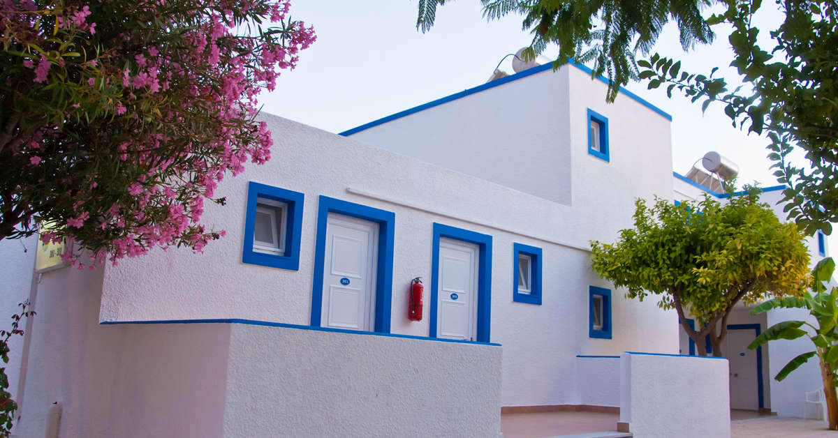 Een foto van de buitenkant van Hotel Tigaki's Star