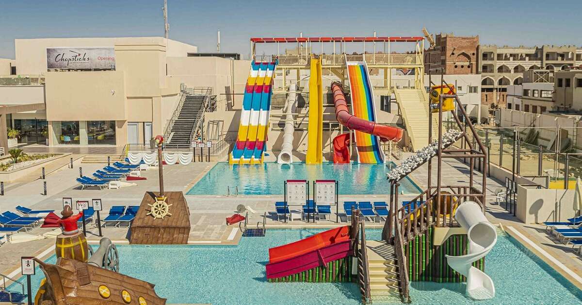 Een foto van het zwembad bij Amarina Abu Soma Resort & Aquapark