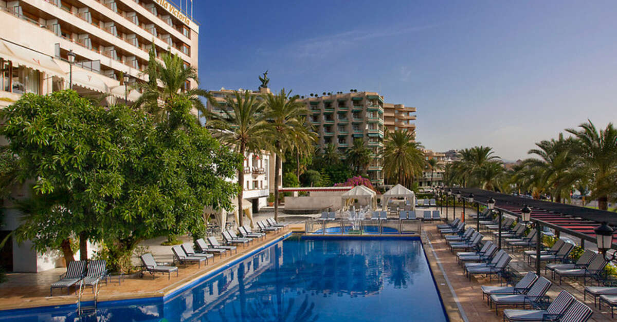 Een foto van het zwembad bij Hotel Victoria Gran Melia