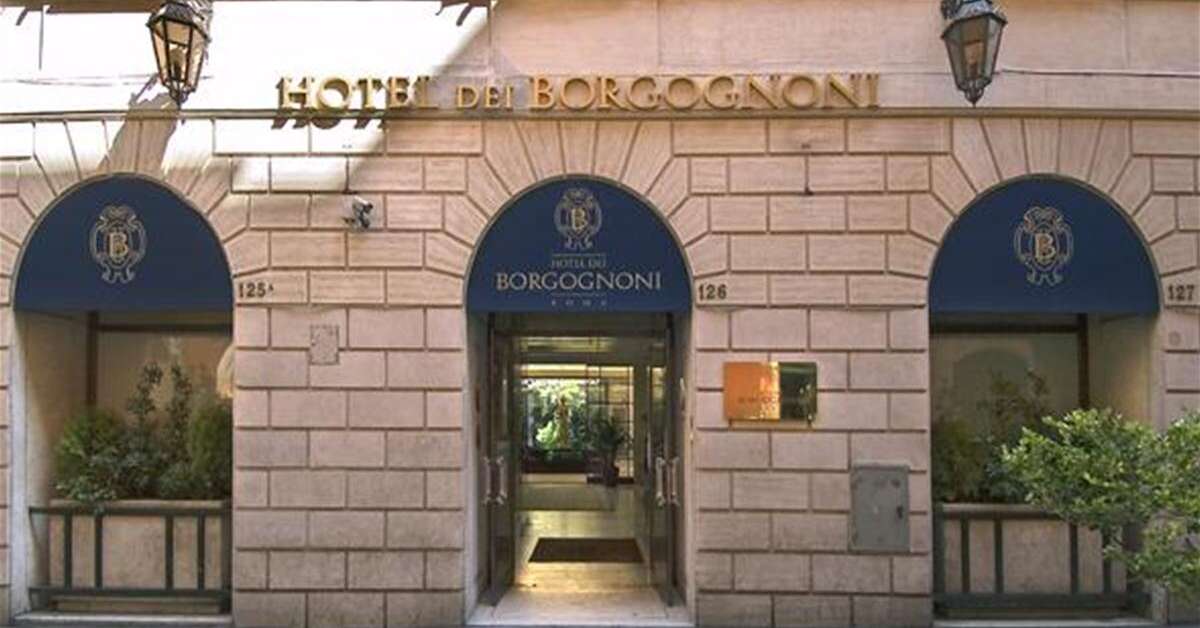 Een foto van de buitenkant van Hotel Dei Borgognoni