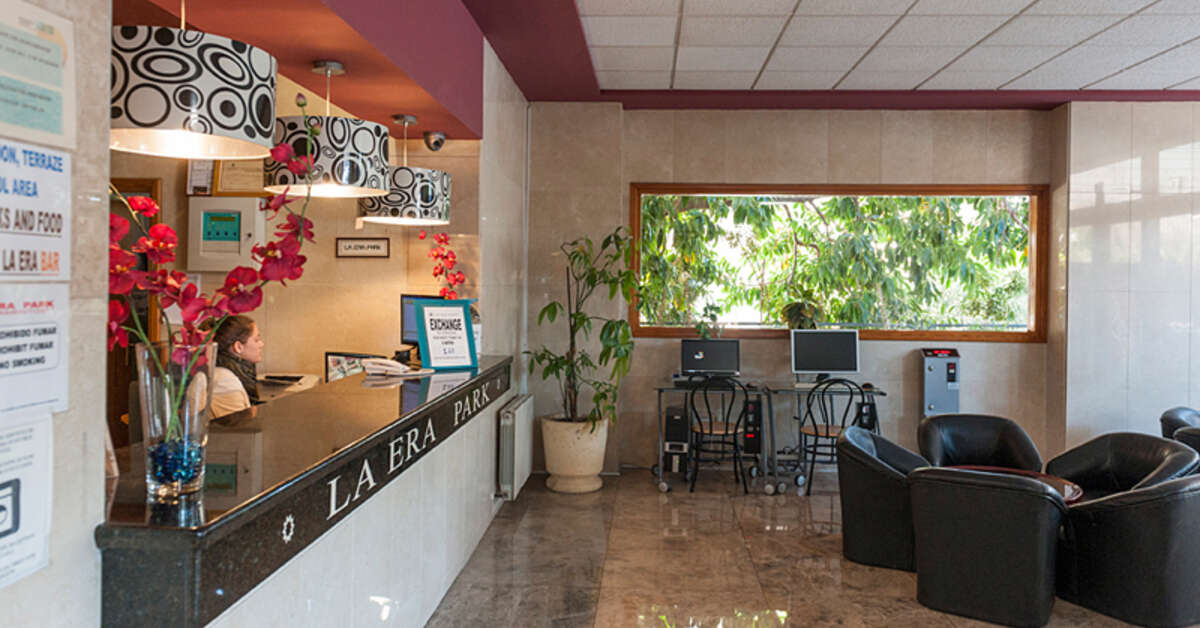 Een foto van het interieur van Aparthotel La Era Park