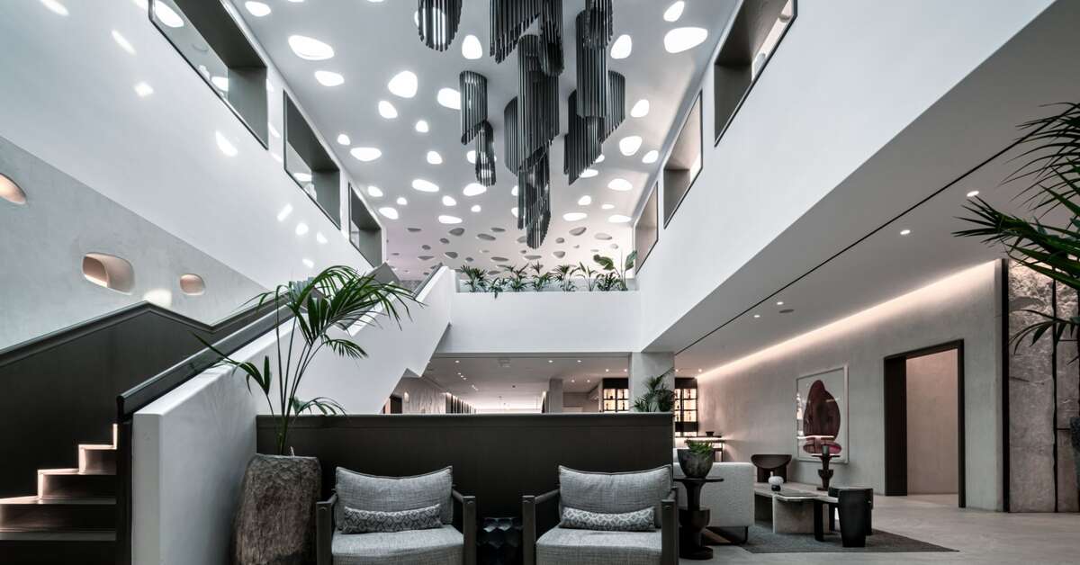 Een foto van het interieur van Aeonic Suites & Spa