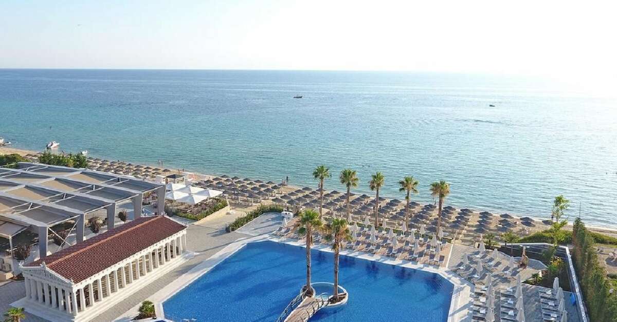 Een foto van het zwembad bij Hotel Potidea Palace