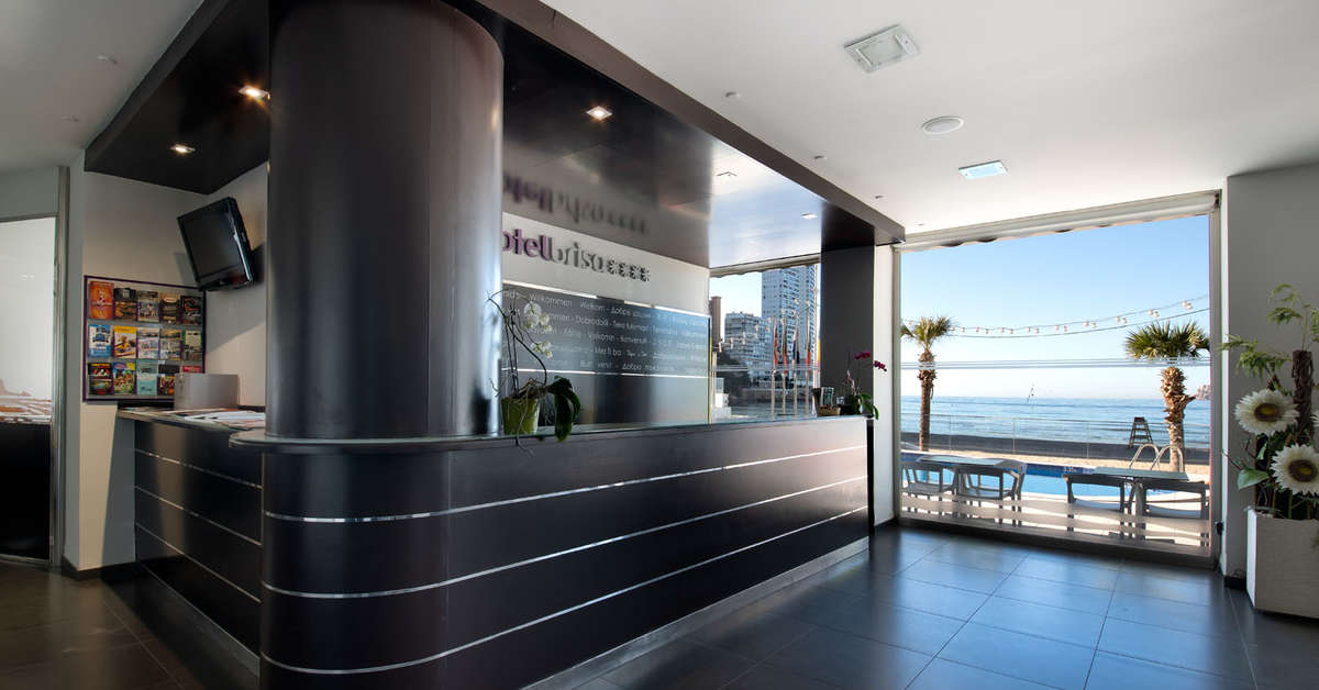 Een foto van het interieur van Hotel Brisa