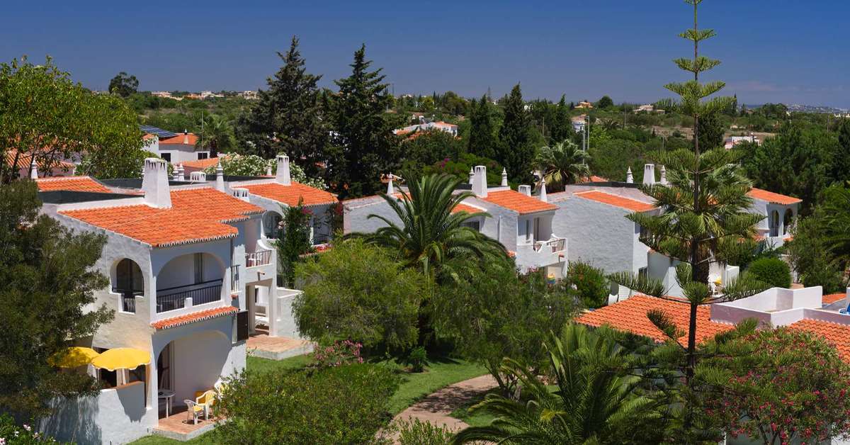 Een foto van de buitenkant van Rocha Brava Resort