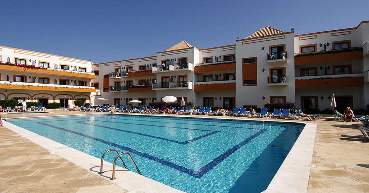Een foto van het zwembad bij Vila Gale Tavira