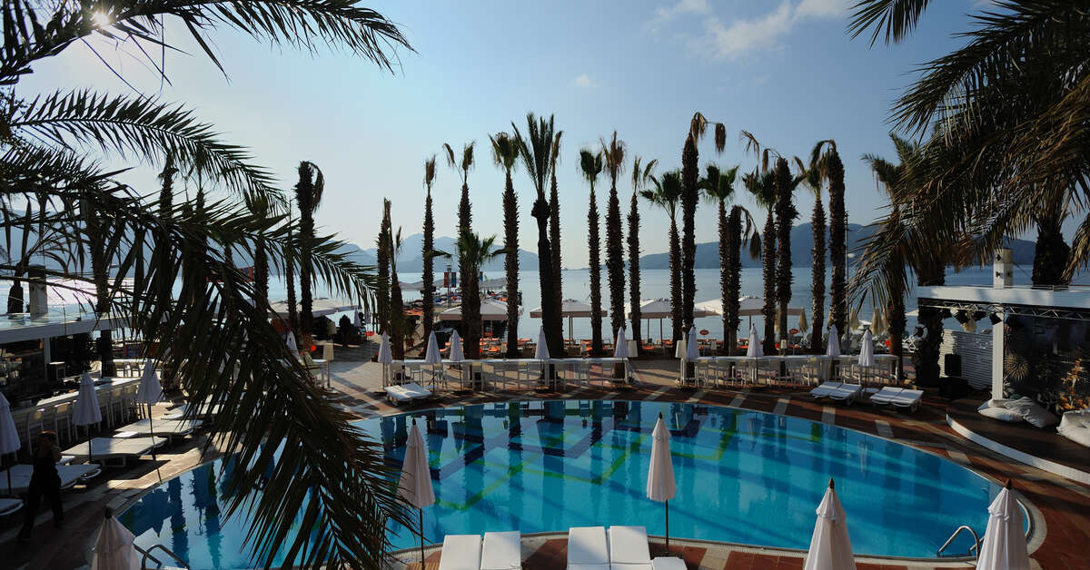 Een foto van het zwembad bij Hotel Elegance