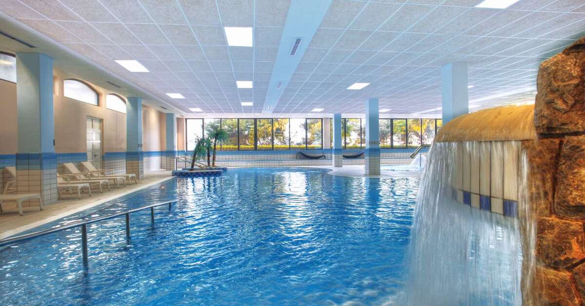 Een foto van het zwembad bij Hotel Pinija