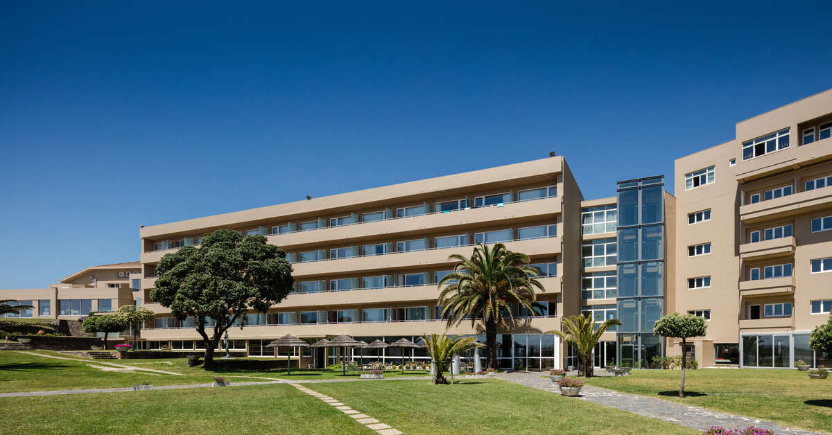 Ein Foto von der Außenansicht des Axis Ofir Beach Resort