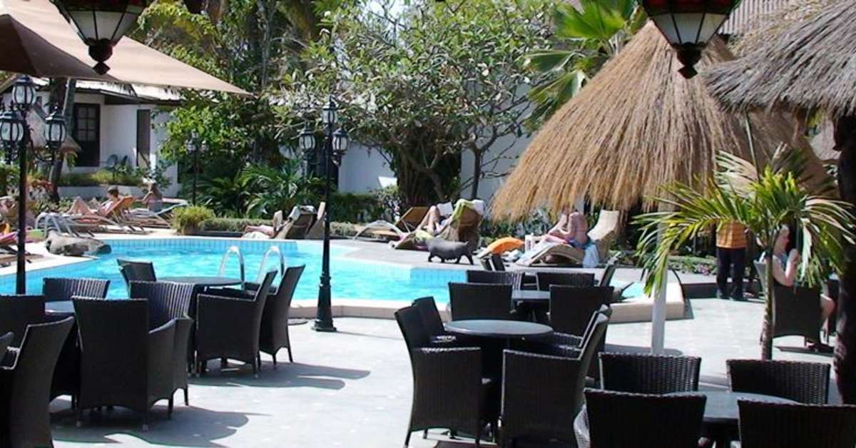 Een foto van het zwembad bij Bakotu Hotel
