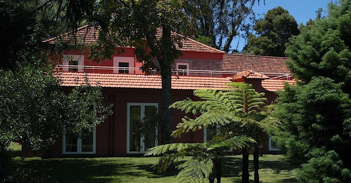 Een foto van de buitenkant van Enotel Golf - Santo da Serra